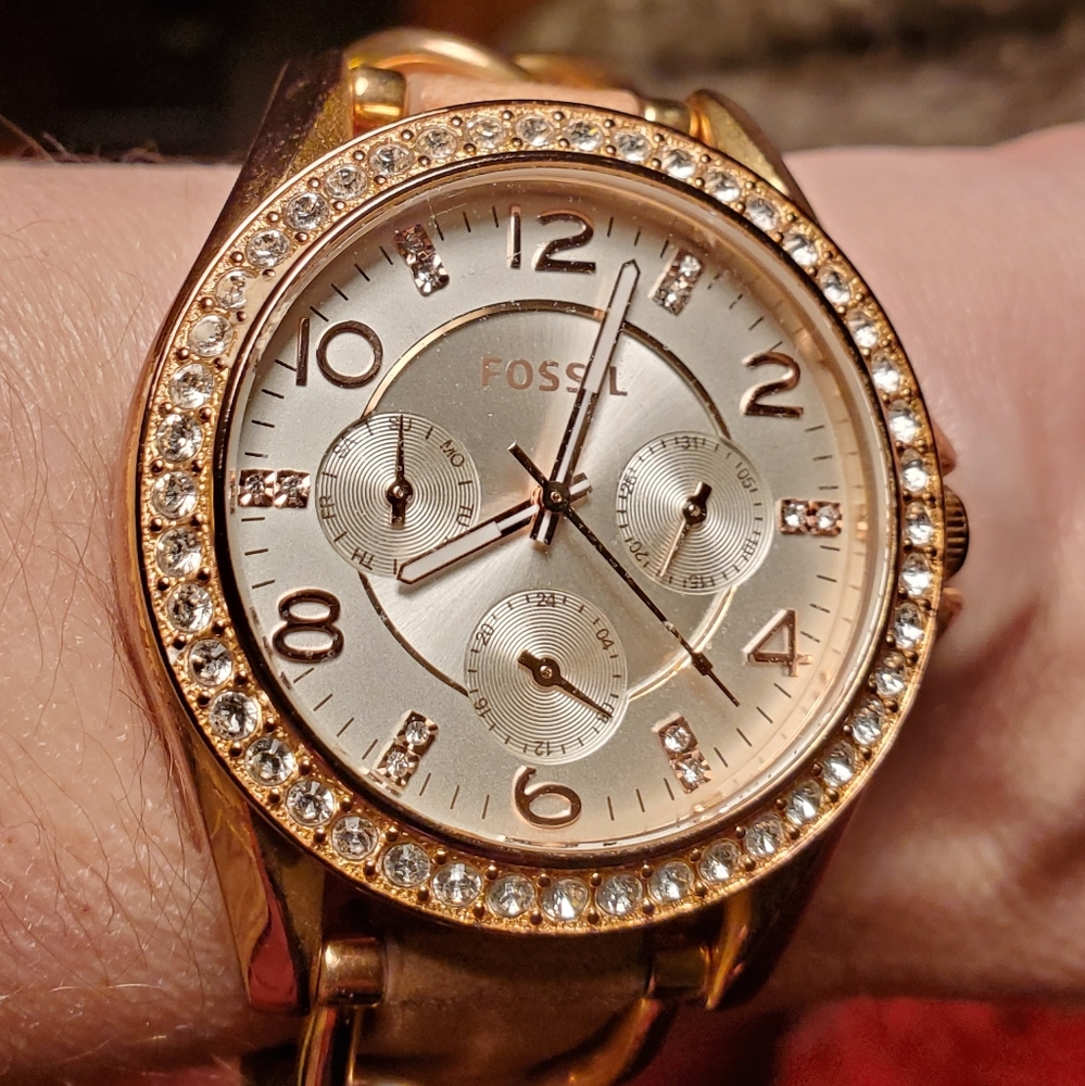 Fossil Watch Rose Gold. Leather Band